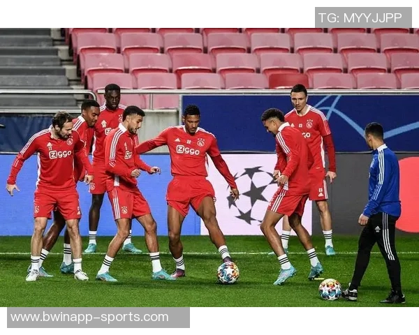 阿贾克斯高层称富安健洋具备顶级联赛实力队医已进行全面评估